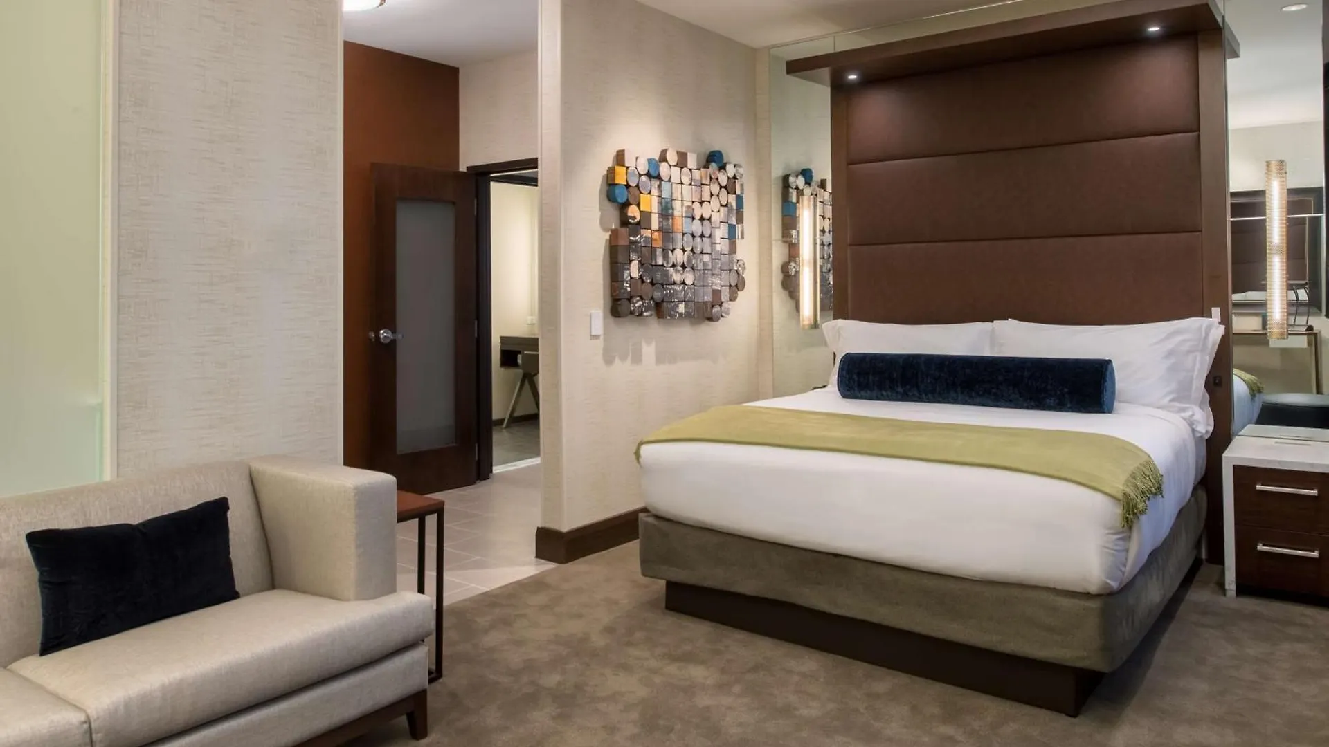 Embassy Suites By Hilton Seattle Downtown Pioneer Square