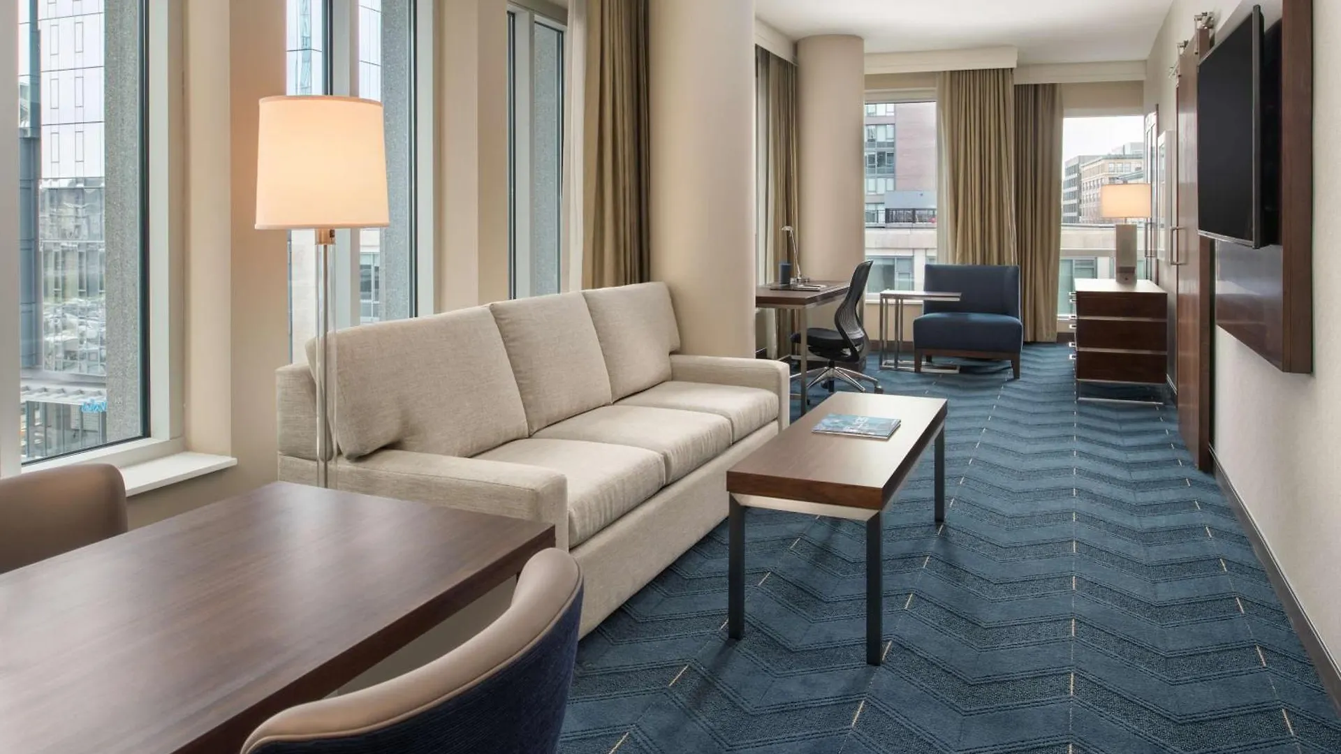 Embassy Suites By Hilton Seattle Downtown Pioneer Square 4*,