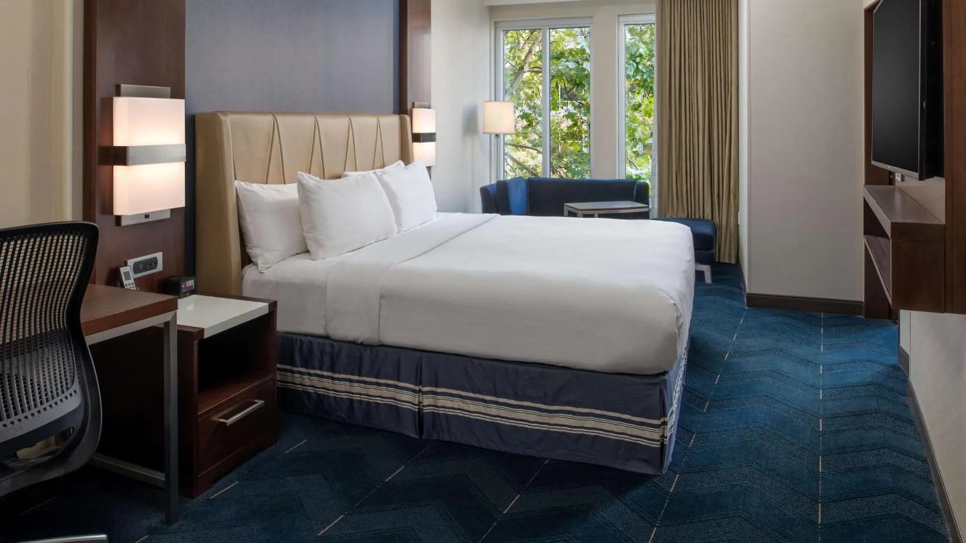 Hotel Embassy Suites By Hilton Seattle Downtown Pioneer Square